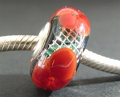 red flower trollbead